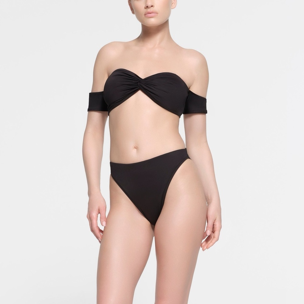 SKIMS SIGNATURE SWIM HIGH LEG BIKINI BOTTOM | Color: Onyx | NEW/NWT🖤🖤